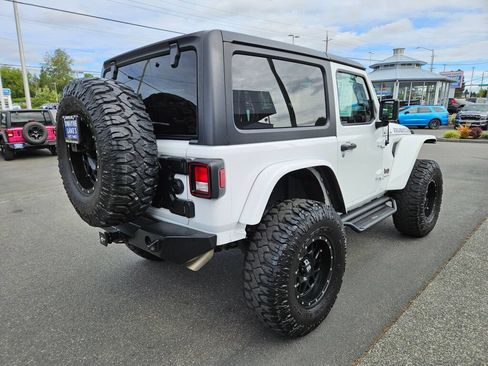 Used 2021 Jeep Wrangler Rubicon AWD/4WD image 5