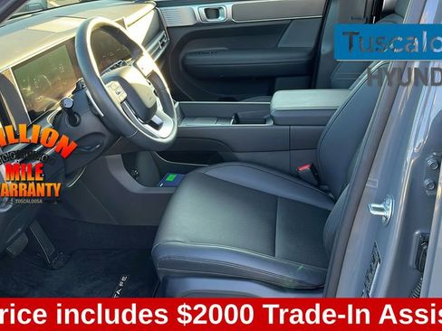 Used 2025 Hyundai Santa Fe SEL image 24