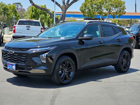 New 2026 Chevrolet Trax ACTIV w/ Driver Confidence Package FWD image 3