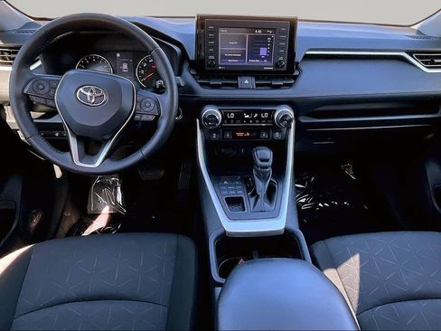 Used 2022 Toyota RAV4 XLE w/ Convenience Package AWD/4WD image 7