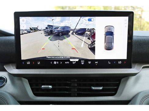 Used 2025 Ford Explorer Active w/ Active Comfort Package image 24