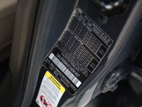 Used 2012 Land Rover LR2 HSE image 11