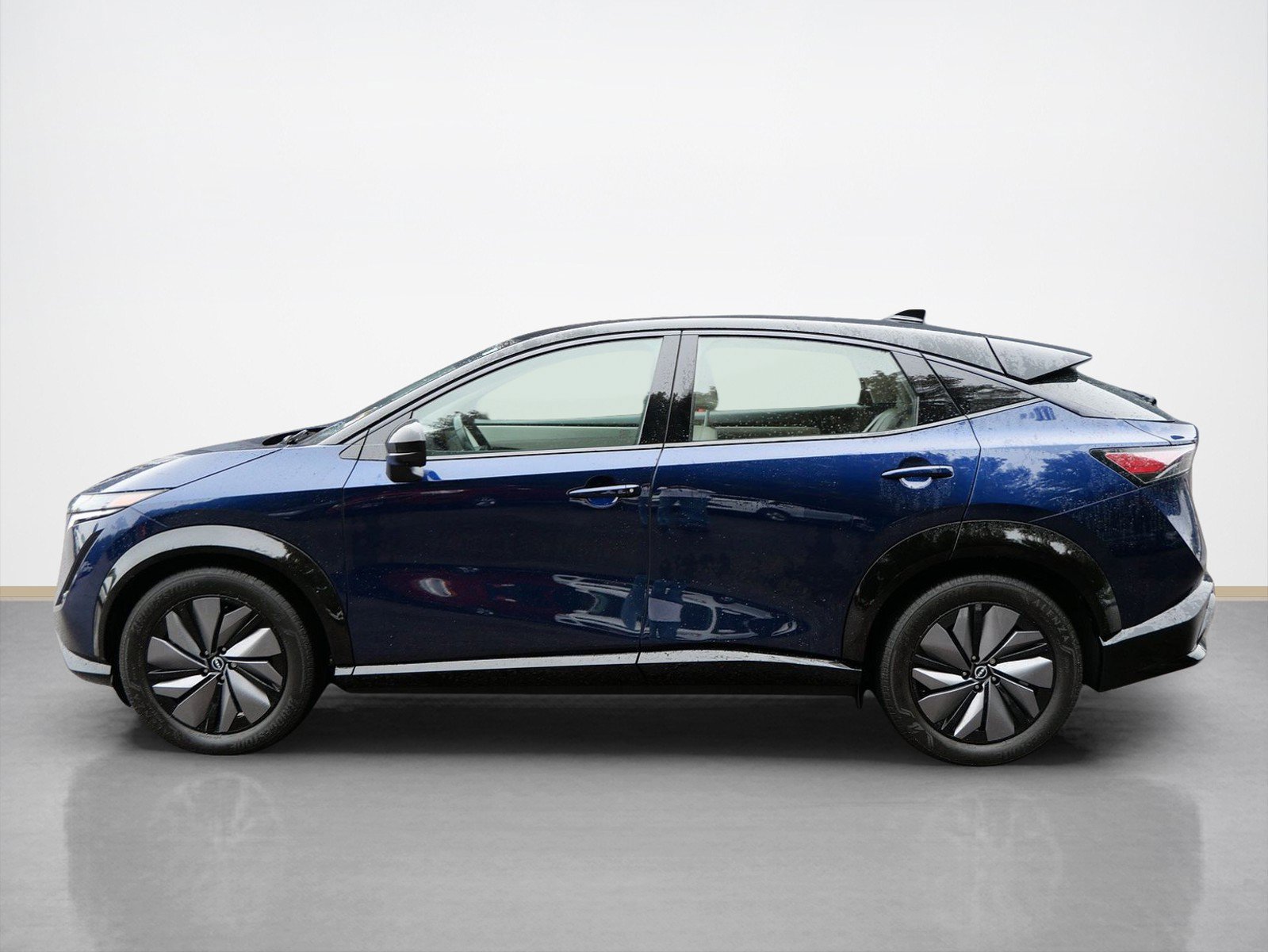 Certified 2024 Nissan Ariya AWD image 2