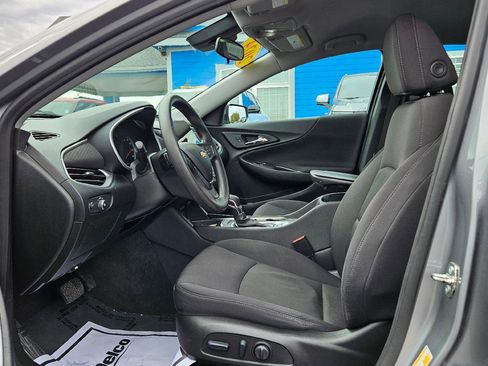 Used 2024 Chevrolet Malibu LT image 4