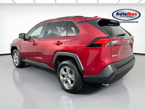 Used 2025 Toyota RAV4 XLE AWD/4WD image 5