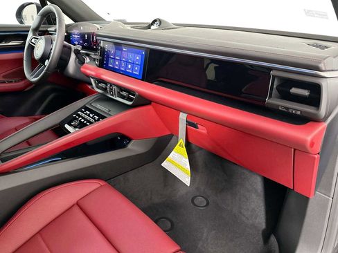 Certified 2024 Porsche Macan 4 Electric image 29