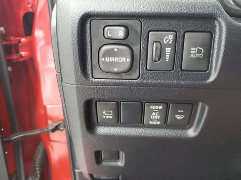 Used 2024 Toyota 4Runner Limited AWD/4WD image 33