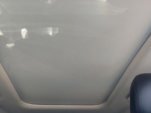 Used 2019 Ford Edge Titanium w/ Cold Weather Package image 14