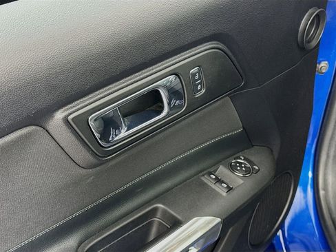 Used 2017 Ford Mustang GT image 17