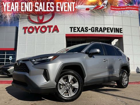 Used 2025 Toyota RAV4 XLE image 1