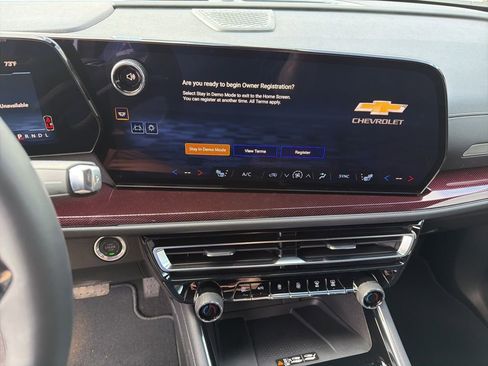 New 2026 Chevrolet Traverse Z71 w/ Enhanced Driving Package image 17