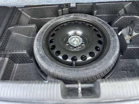 Used 2017 Chevrolet Cruze LT w/ Convenience Package image 19