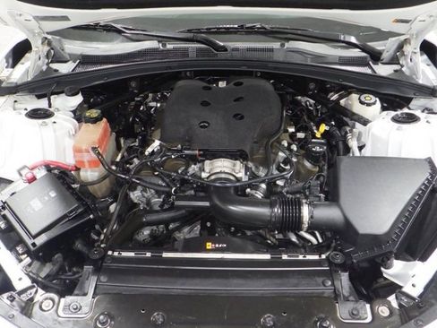 Used 2017 Chevrolet Camaro LT image 9