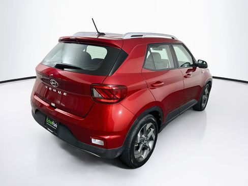 Used 2025 Hyundai Venue SEL FWD image 9