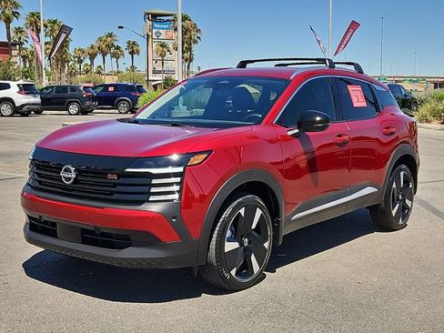 Certified 2026 Nissan Kicks SR FWD image 2