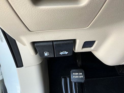 Certified 2019 Nissan Murano Platinum w/ Cargo Package FWD image 14