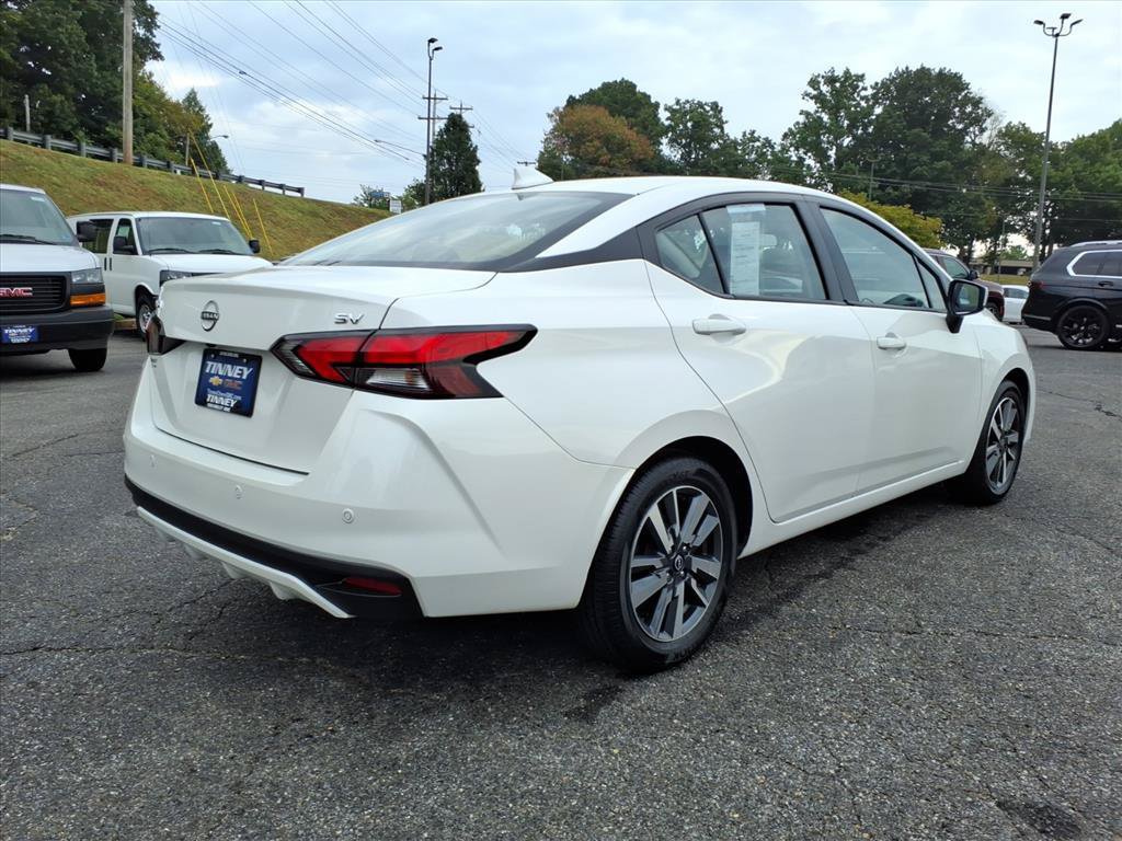 Used 2024 Nissan Versa SV FWD image 3