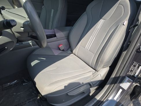 Used 2021 Hyundai Elantra SEL w/ Convenience Package FWD image 15