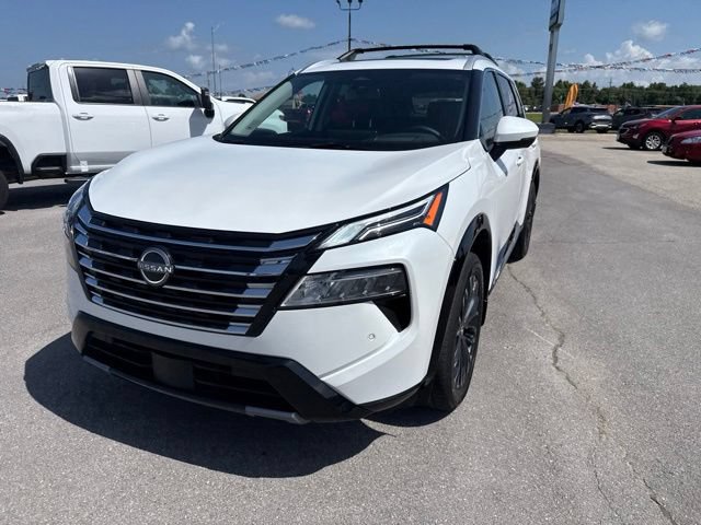 Used 2026 Nissan Rogue Platinum w/ Platinum Premium Package AWD/4WD image 3
