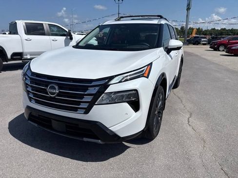 Used 2026 Nissan Rogue Platinum w/ Platinum Premium Package AWD/4WD image 3