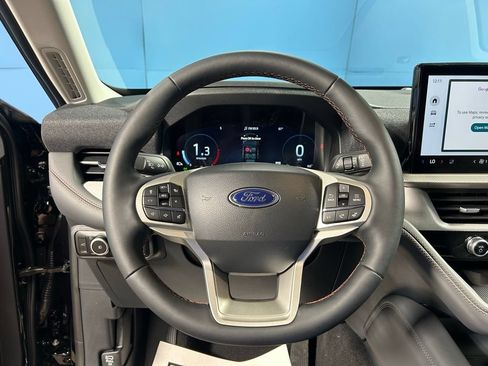New 2026 Ford Explorer Active w/ Active Comfort Package AWD/4WD image 18