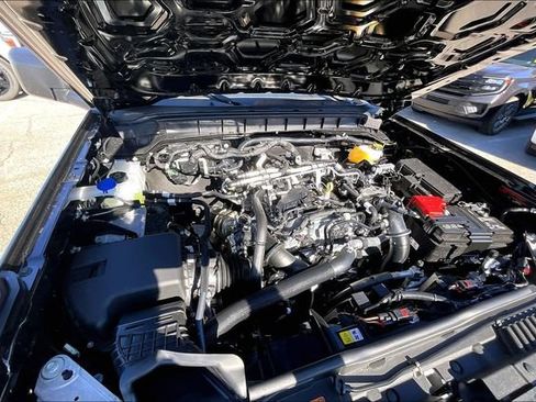 New 2025 Ford Bronco 4-Door image 10