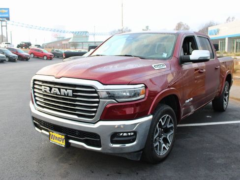 Used 2025 RAM 1500 Laramie image 4