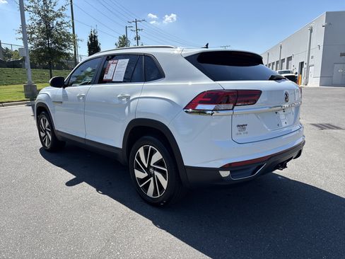 Used 2020 Volkswagen Atlas Cross Sport SE w/ Towing Package AWD/4WD image 7