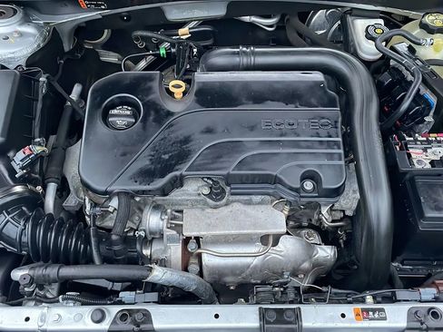Used 2019 Chevrolet Malibu LT FWD image 24