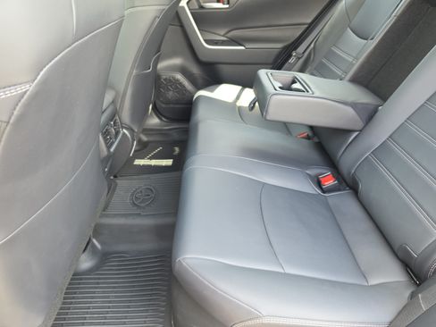 Certified 2025 Toyota RAV4 XLE Premium AWD/4WD image 10