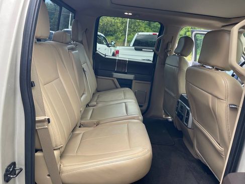 Used 2018 Ford F150 Lariat w/ Equipment Group 502A Luxury AWD/4WD image 28