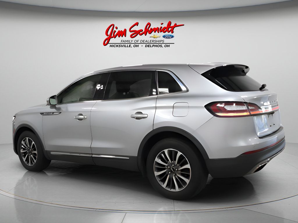 Used 2023 Lincoln Nautilus FWD w/ Premium Package image 4