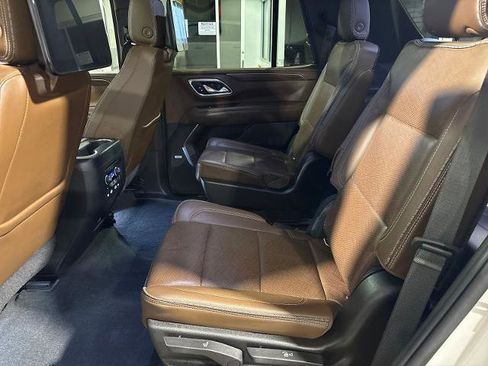 Used 2021 Chevrolet Tahoe High Country w/ Premium Package image 25