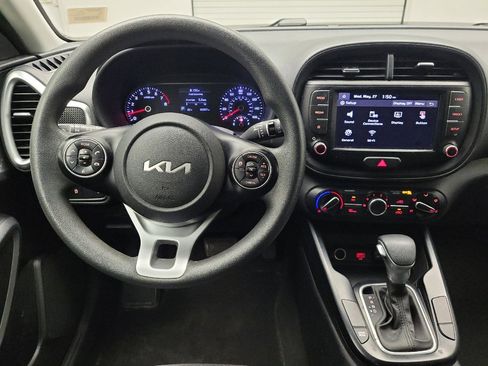 Used 2022 Kia Soul LX FWD image 22