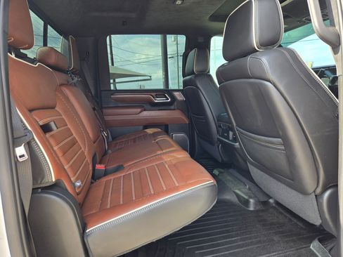 Certified 2024 GMC Sierra 3500 Denali Ultimate image 28