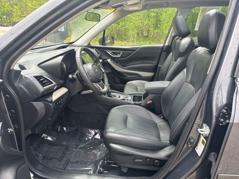Used 2023 Subaru Forester Limited AWD/4WD image 9
