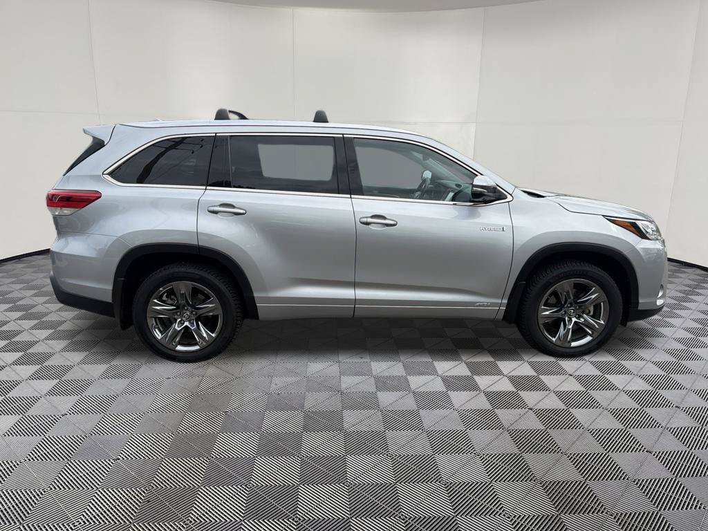 Used 2018 Toyota Highlander Limited Platinum AWD/4WD image 9