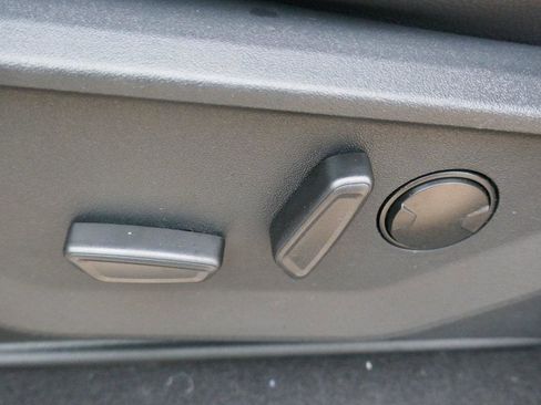 New 2026 Ford F250 Lariat w/ Black Appearance Package image 15