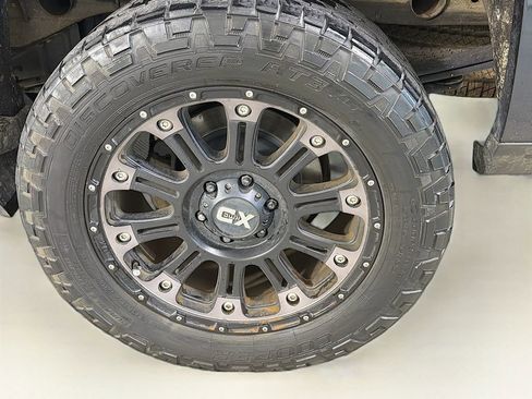 Used 2018 Chevrolet Silverado 1500 LT w/ Texas Edition image 28