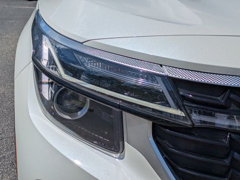 Certified 2024 Kia Seltos S FWD image 8