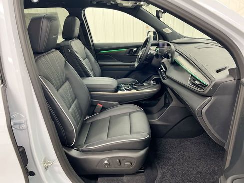 New 2026 Buick Enclave Avenir w/ Super Cruise Package image 23