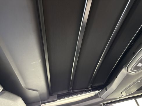 New 2026 Jeep Wrangler Unlimited Rubicon w/ Technology Group image 24