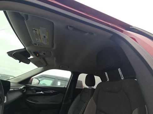Used 2024 Chevrolet TrailBlazer LT w/ Driver Confidence Package FWD image 3