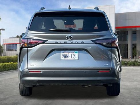 Certified 2026 Toyota Sienna XLE FWD image 6