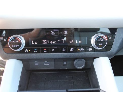 Used 2024 Mitsubishi Outlander SEL AWD/4WD image 12