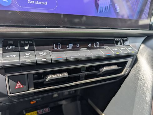 Used 2025 Toyota Camry XSE AWD/4WD image 23