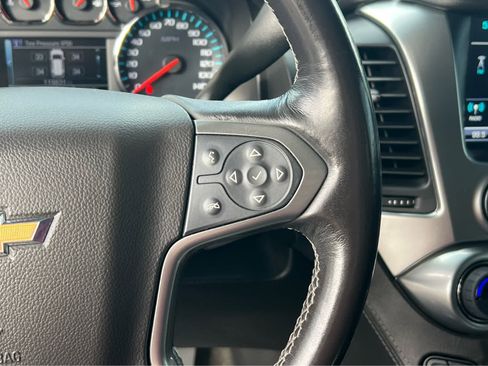 Used 2018 Chevrolet Suburban LT image 35