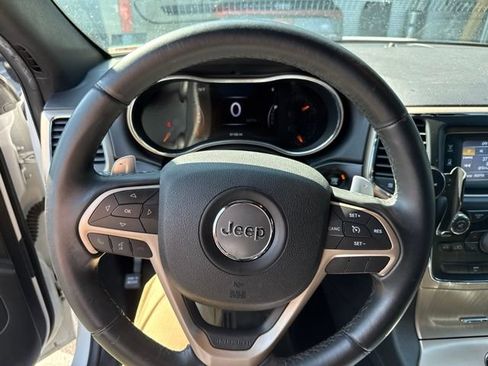 Used 2014 Jeep Grand Cherokee Laredo w/ Quick Order Package 23E AWD/4WD image 8