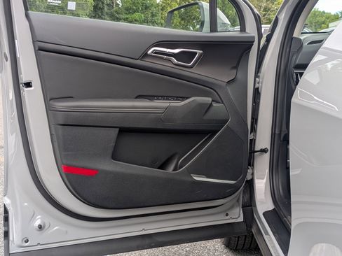 New 2026 Kia Sportage EX w/ EX Panorama Roof Package image 11