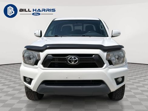Used 2015 Toyota Tacoma 4x4 Double Cab w/ Convenience Package image 2